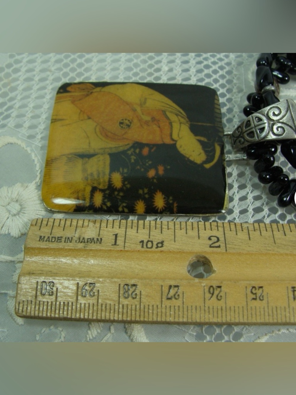 Vintage Chico’s Geisha Pendant Black Glass Necklace - Picture 5 of 6